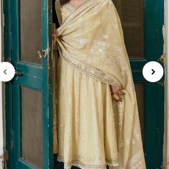 Pakistani designer dress - Picture 3 of 6